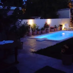 L'hibiscus D'hote Aviñón